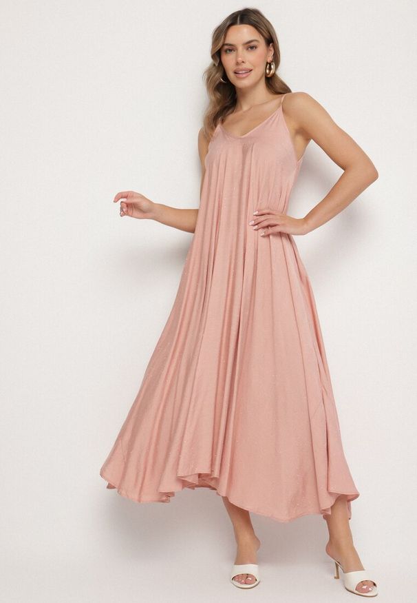 Born2be - Różowa Rozkloszowana Sukienka z Wiskozy z Cyrkoniami Ellitana. Okazja: na co dzień. Kolor: różowy. Materiał: wiskoza. Sezon: lato. Styl: elegancki, casual, klasyczny