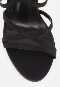 Born2be - Czarne Eleganckie Sandały VICES na Szpilce z Przeplatanymi Paskami Adreviana. Okazja: na komunię, na wesele, na ślub cywilny, na imprezę. Zapięcie: pasek. Kolor: czarny. Materiał: satyna. Wzór: paski. Obcas: na szpilce. Styl: elegancki #8
