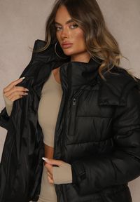 Renee - Czarna Kurtka Zimowa Y2K z Pikowaniem i Paskiem ze Sprzączką Cerrive. Kolor: czarny. Materiał: jeans. Sezon: zima