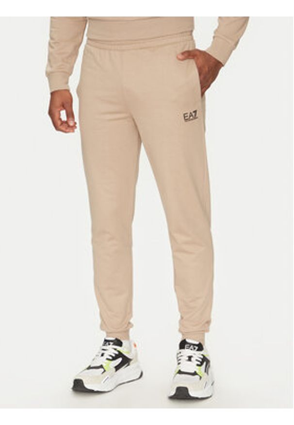 EA7 Emporio Armani Dres 8NPV64 PJVRZ U6155 Beżowy Regular Fit. Kolor: beżowy. Materiał: bawełna