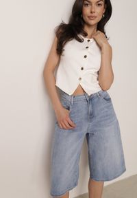 Born2be - Niebieskie Jeansowe Szorty z Bawełny w Stylu Bermudów z Szerokimi Nogawkami Neamemenis. Okazja: na co dzień, na spacer, na imprezę. Kolekcja: plus size. Kolor: niebieski. Materiał: bawełna, jeans. Sezon: lato. Styl: elegancki, casual #1