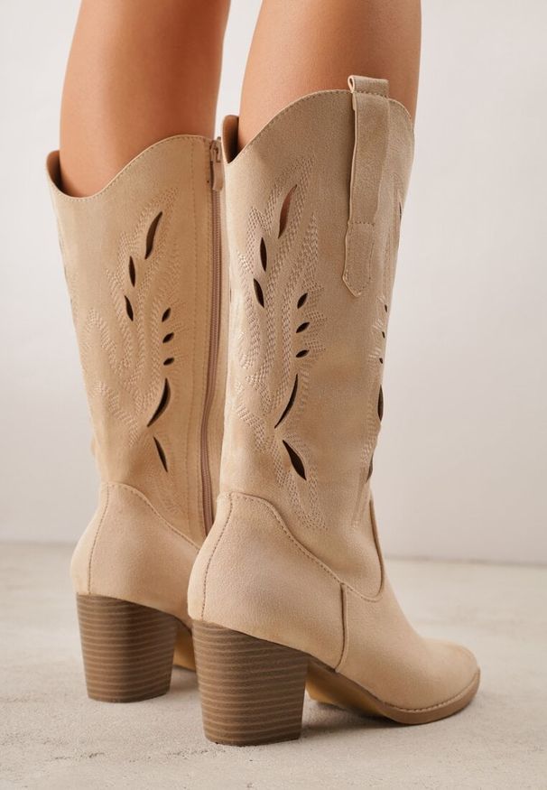 Renee - Beżowe Ażurowe Botki Kowbojki VICES na Słupku Falenatea. Okazja: na co dzień. Kolor: beżowy. Materiał: jeans. Wzór: ażurowy. Sezon: wiosna. Obcas: na słupku. Styl: elegancki, klasyczny, casual