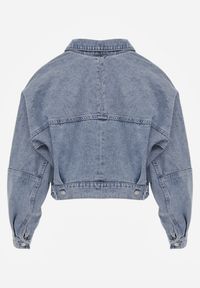 Renee - Niebieska Kurtka Jeansowa z Bawełny Typu Crop Bomber Jacket Veloma. Okazja: na co dzień. Kolor: niebieski. Materiał: bawełna, jeans. Długość: krótkie. Wzór: kolorowy. Styl: casual, elegancki #8