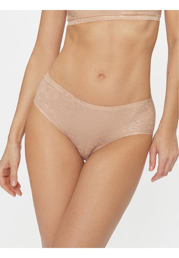 Chantelle Figi klasyczne Soft Stretch C11DB4 Beżowy. Kolor: beżowy. Materiał: syntetyk