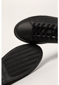 Armani Exchange – Buty skórzane XUX001XV093. Zapięcie: sznurówki. Kolor: czarny. Materiał: skóra, guma. Szerokość cholewki: normalna #2
