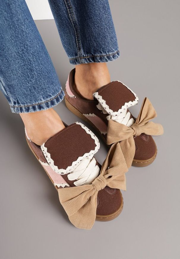 Born2be - Brązowe Sneakersy z Kokardą Takima. Kolor: brązowy. Materiał: jeans. Sezon: lato