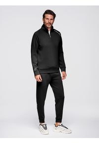 Ombre Clothing - Komplet dresowy męski set bluza ze stójką + spodnie joggery - czarny V1 - Rozmiar: XL. Okazja: na spacer, na co dzień. Typ kołnierza: kołnierzyk stójkowy. Kolor: czarny. Materiał: dresówka. Długość rękawa: raglanowy rękaw. Długość: krótkie. Wzór: gładki, nadruk. Styl: casual, sportowy #1