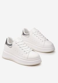 Born2be - Biało-Srebrne Sneakersy z Ekoskóry na Platformie ze Sznurowaniem Telretia. Kolor: biały. Obcas: na platformie #2