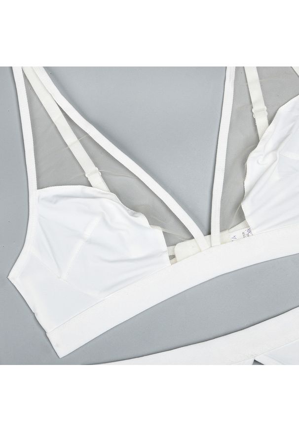 Intica - Komplet bielizny z regulowanymi paskami na specjalne okazje Latoria. Kolor: czerwony. Materiał: materiał