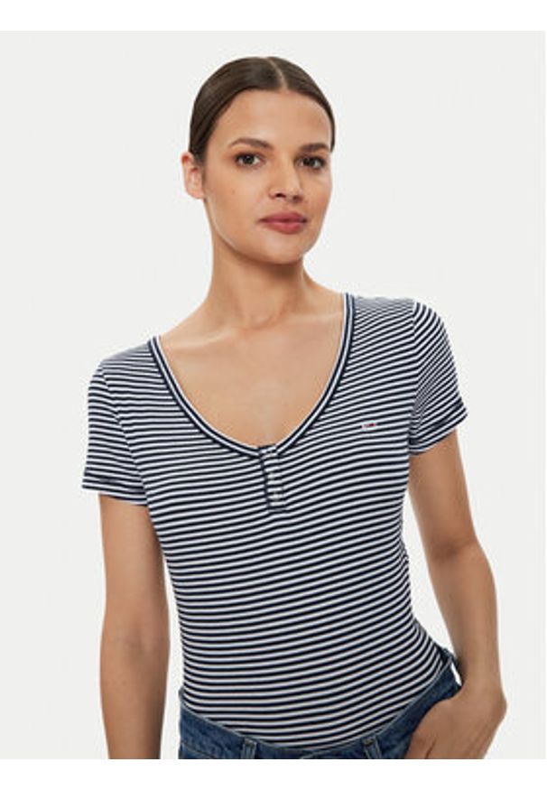 Tommy Jeans T-Shirt Henley DW0DW18429 Granatowy Slim Fit. Typ kołnierza: typu henley. Kolor: niebieski. Materiał: bawełna