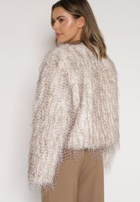 Born2be - Biała Futrzana Kurtka z Cieniowanym Wzorem Tusvella. Okazja: na co dzień. Kolor: biały. Materiał: futro. Styl: klasyczny, casual #4