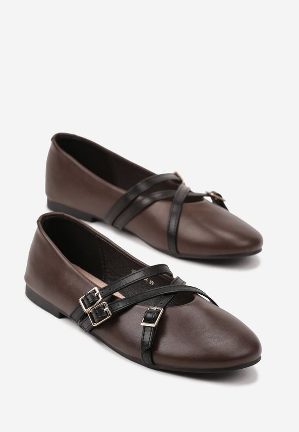 Born2be - Brązowe Balerinki Vices w Stylu Mary Jane ze Skórzaną Wkładką Nalievre. Okazja: na co dzień, na spotkanie biznesowe, na randkę. Zapięcie: sprzączka. Kolor: brązowy. Materiał: skóra. Obcas: na płaskiej podeszwie. Styl: elegancki, biznesowy, casual