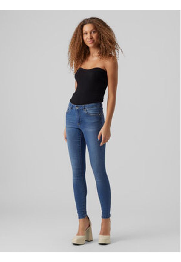 Vero Moda Jeansy Malia 10278825 Niebieski Slim Fit. Kolor: niebieski