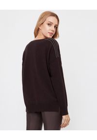 PESERICO - Brązowy sweter z aplikacją. Kolor: brązowy. Materiał: wełna, jedwab, kaszmir. Długość: długie. Wzór: aplikacja #2
