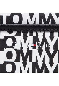 Tommy Jeans Kosmetyczka Tjm Essential Washbag Logomania AM0AM10795 Czarny. Kolor: czarny. Materiał: skóra