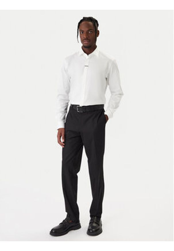 Hugo - HUGO Koszula Valerio 50554768 Biały Modern Fit. Kolor: biały. Materiał: bawełna