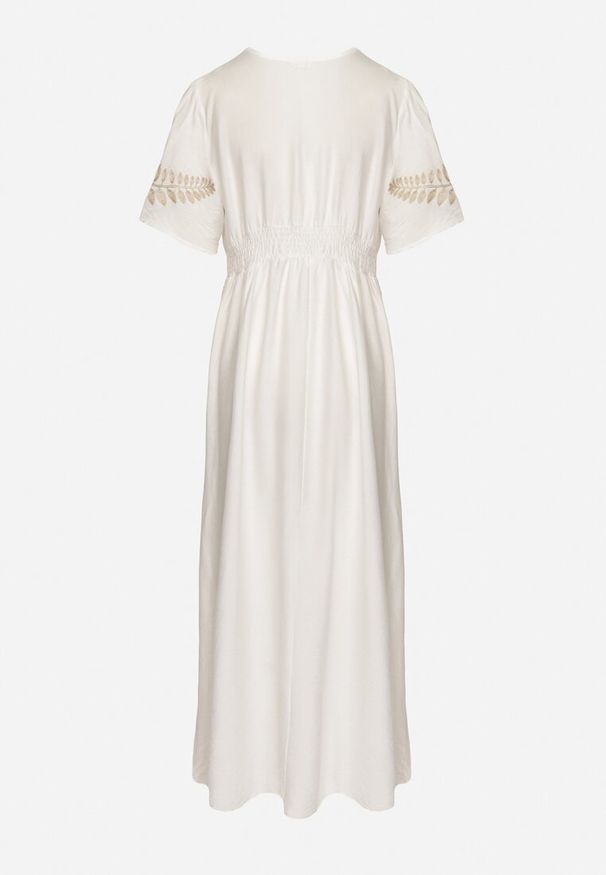 Born2be - Biała Wiskozowa Sukienka z Metalicznymi Haftami Helvesia. Okazja: na co dzień. Typ kołnierza: dekolt w kształcie V. Kolor: biały. Materiał: wiskoza. Wzór: haft. Styl: casual, elegancki