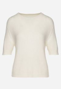 Born2be - Jasnobeżowy Sweter z Wełną z Krótkim Rękawem Dannoria. Okazja: na co dzień. Kolor: beżowy. Materiał: wełna. Długość rękawa: krótki rękaw. Długość: krótkie. Styl: elegancki, casual #5