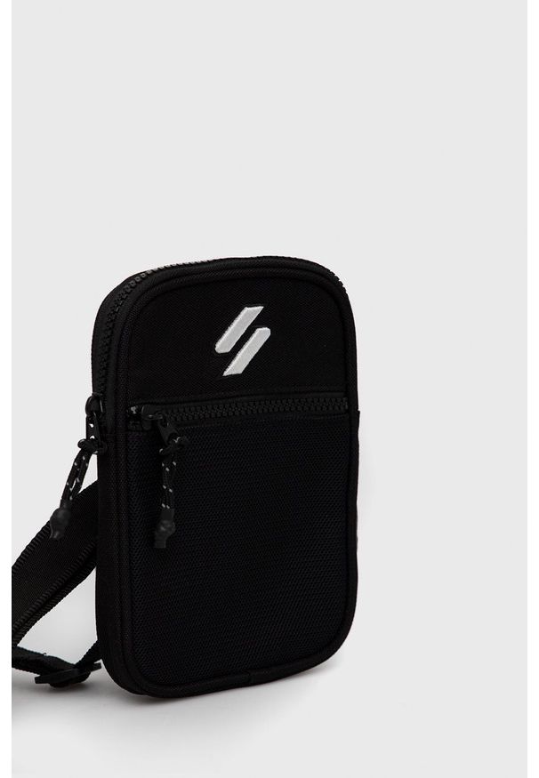 Superdry Saszetka kolor czarny. Kolor: czarny