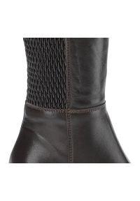 Brązowe Kozaki Grace Damskie Buty Na Obcasie. Kolor: brązowy. Materiał: materiał, skóra. Szerokość cholewki: normalna. Sezon: zima, jesień. Obcas: na obcasie. Styl: klasyczny, elegancki. Wysokość obcasa: średni #5