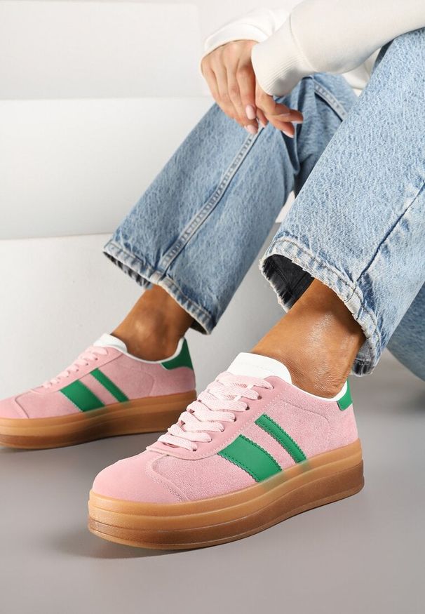 Renee - Różowo-Zielone Sneakersy na Płaskiej Podeszwie z Ozdobnymi Paskami Velali. Okazja: na spacer, na co dzień. Zapięcie: pasek. Kolor: różowy. Materiał: jeans. Obcas: na płaskiej podeszwie. Sport: turystyka piesza