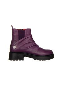 Botki Bayla-161 177 4008 Purple 161619, Fioletowy, Skóra naturalna - 41. Okazja: na co dzień. Nosek buta: okrągły. Kolor: fioletowy. Szerokość cholewki: normalna. Wysokość cholewki: za kostkę. Materiał: skóra. Sezon: zima, jesień. Obcas: na obcasie. Styl: elegancki, casual. Wysokość obcasa: średni #1