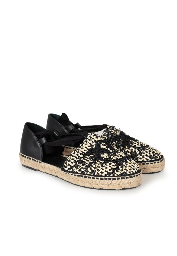 Pinko Espadryle "Angelica" | 1H2119 Y86A | Kobieta | Czarny, Kremowy. Okazja: na co dzień. Kolor: kremowy, czarny, wielokolorowy. Materiał: skóra, tworzywo sztuczne. Wzór: aplikacja. Styl: klasyczny, casual