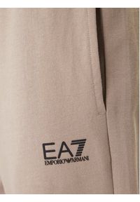 EA7 Emporio Armani Spodnie dresowe 8NPP66 PJVRZ U6167 Beżowy Regular Fit. Kolor: beżowy. Materiał: bawełna #5