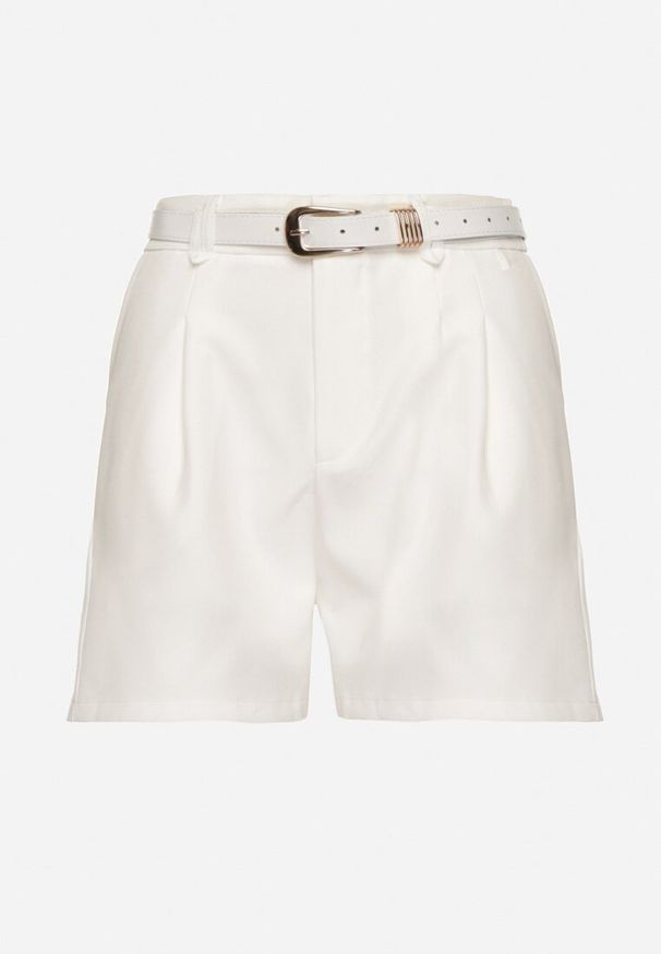 Born2be - Białe Szorty Ozdobione Paskiem z Klamrą Firivelle. Okazja: na co dzień. Stan: podwyższony. Kolor: biały. Wzór: aplikacja. Sezon: lato. Styl: casual, elegancki