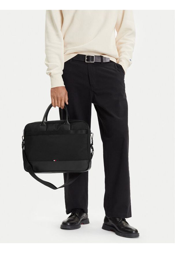 TOMMY HILFIGER - Tommy Hilfiger Torba na laptopa Th Nylon Travel Computer Bag AM0AM13470 Czarny. Kolor: czarny. Materiał: materiał