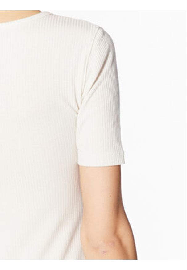 Lee T-Shirt L44KIPNQ 112333722 Écru Regular Fit. Materiał: wiskoza, syntetyk