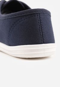 Renee - Granatowe Sznurowane Tenisówki na Płaskiej Podeszwie z Materiału w Kropki Harnisa. Okazja: na co dzień. Kolor: niebieski. Materiał: materiał. Wzór: kropki. Obcas: na płaskiej podeszwie. Styl: casual #2