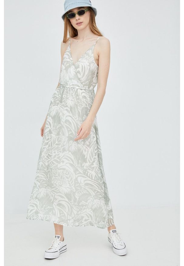 Vero Moda sukienka kolor zielony maxi rozkloszowana. Kolor: zielony. Materiał: poliester, tkanina. Długość rękawa: na ramiączkach. Typ sukienki: rozkloszowane. Długość: maxi