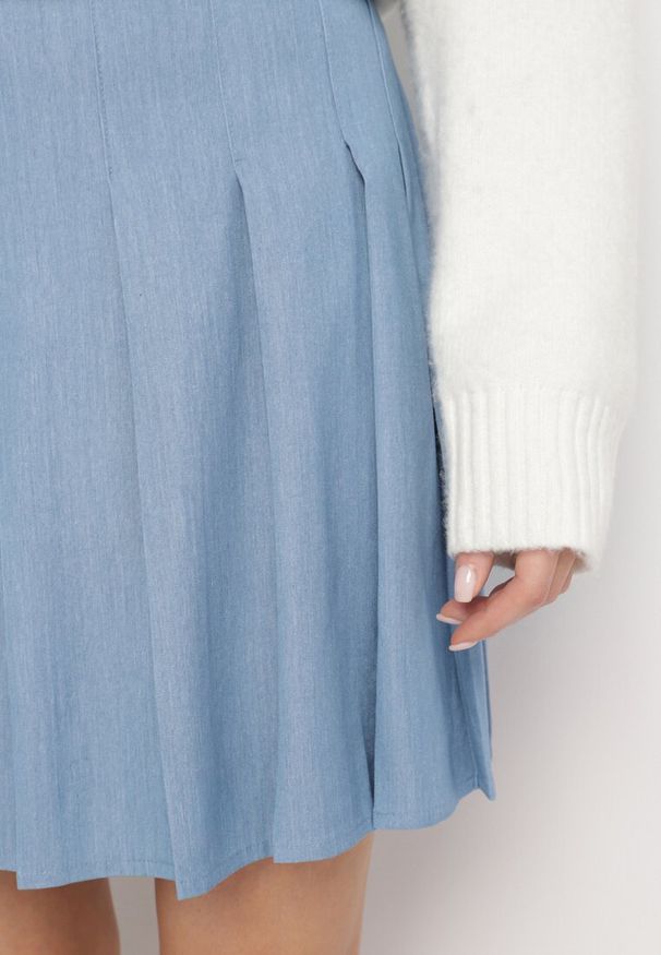 Born2be - Niebieska Bawełniana Spódnica o Rozkloszowanym Kroju z Plisami Delanielis. Kolor: niebieski. Materiał: bawełna. Styl: elegancki