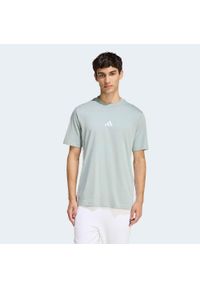 Adidas - Koszulka męska ADIDAS Gym & Pilates. Kolor: zielony. Materiał: bawełna, włókno. Sport: joga i pilates #1