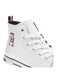 TOMMY HILFIGER - Białe Trampki Tommy Hilfiger Klasyczne Buty Damskie. Okazja: na co dzień. Kolor: biały. Materiał: materiał, skóra ekologiczna. Szerokość cholewki: normalna. Wzór: jednolity. Styl: klasyczny #6