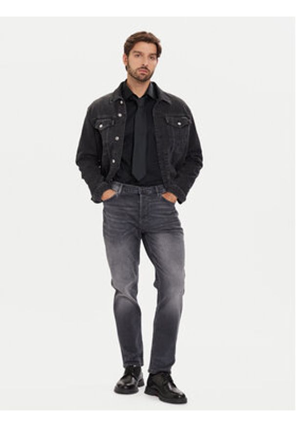 Hugo - HUGO Jeansy 50547274 Szary Tapered Fit. Kolor: szary