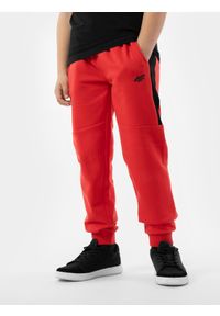 4f - Spodnie dresowe joggery chłopięce. Okazja: na co dzień. Kolor: czerwony. Materiał: dresówka. Styl: casual #2