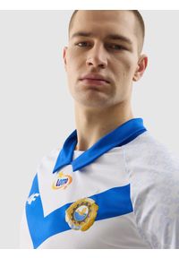 4f - 4F Koszulka klubowa retro z sezonu 2022/23 oraz 2023/24 męska 4F x Stal Mielec - biała 3XL. Typ kołnierza: dekolt w serek. Kolor: biały. Materiał: dzianina. Wzór: aplikacja, nadruk. Sezon: lato. Styl: retro
