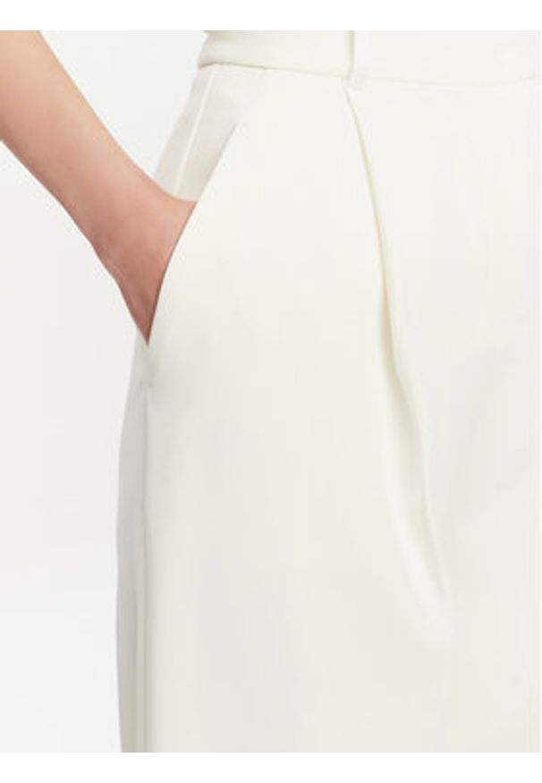 Elisabetta Franchi Spodnie materiałowe PA-081-51E2-V360 Biały Regular Fit. Kolor: biały. Materiał: syntetyk