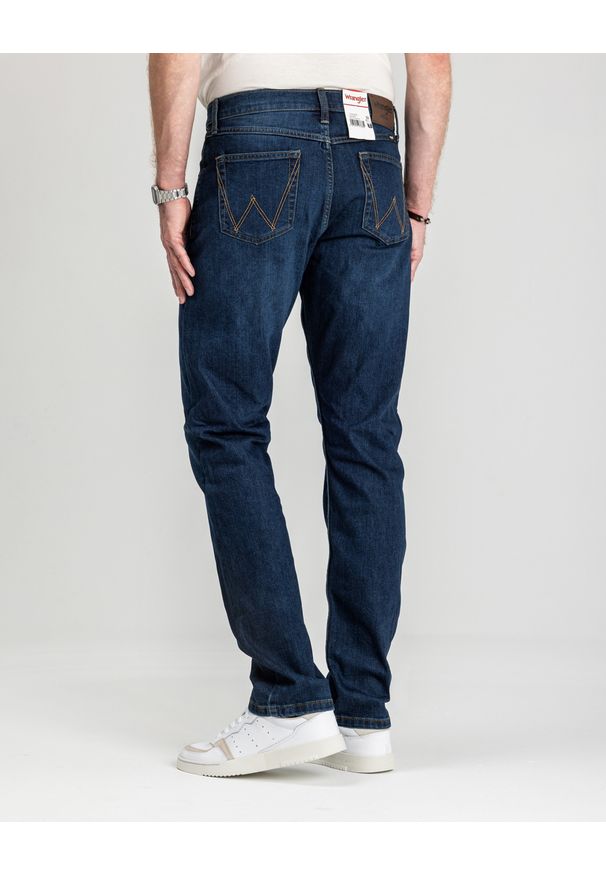 Męskie Spodnie Jeansowe Wrangler Athletic Fit Jagged 112352958. Okazja: na co dzień. Styl: casual, klasyczny