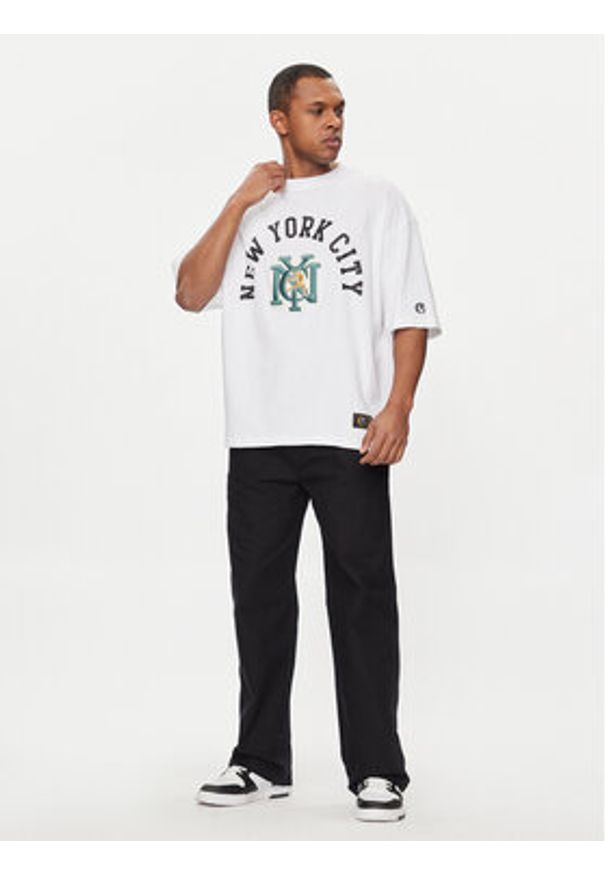 Champion T-Shirt 220003 Biały Boxy Fit. Kolor: biały. Materiał: bawełna