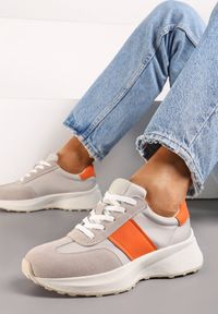 Renee - Beżowo-Pomarańczowe Skórzane Sneakersy z Materiałowymi Wstawkami Celana. Kolor: beżowy. Materiał: skóra, materiał. Wzór: aplikacja
