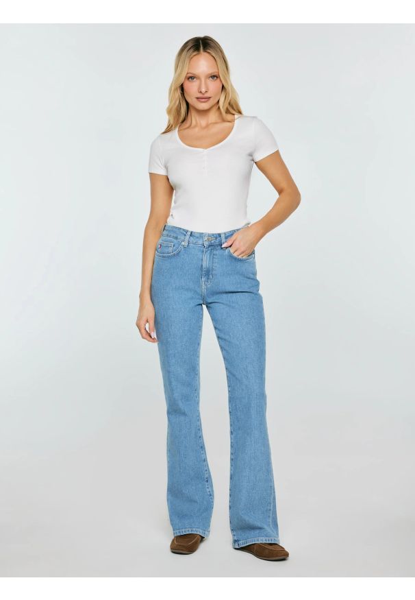 Big-Star - Jeansy damskie bootcut niebieskie Chiara 144. Stan: podwyższony. Kolor: niebieski. Styl: wakacyjny, klasyczny, retro