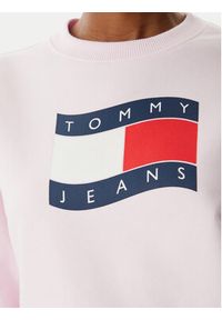 Tommy Jeans Bluza Wavy Flag DW0DW22742 Różowy jasny Boxy Fit. Kolor: różowy. Materiał: bawełna #4