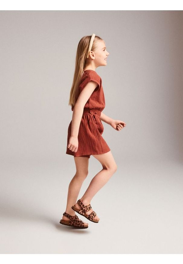 Reserved - Muślinowy kombinezon - brązowy. Kolor: brązowy. Materiał: bawełna