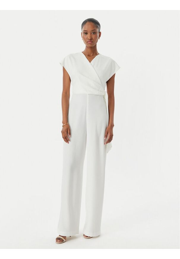 Rinascimento Kombinezon CFC0122679003 Biały Regular Fit. Kolor: biały. Materiał: syntetyk