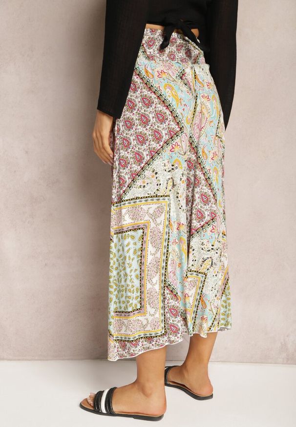 Renee - Miętowe Szerokie Spodnie Culottes z Mozaikowym Wzorem i Gumką w Pasie Mizina. Kolor: beżowy. Materiał: wiskoza. Sezon: lato. Styl: boho