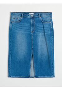 Sinsay - Jeansowa spódnica midi z rozcięciem plus size - niebieski. Kolekcja: plus size. Kolor: niebieski. Materiał: jeans #1