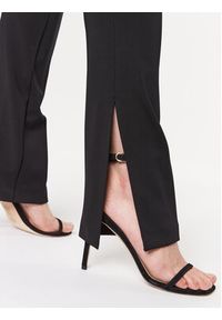 Pinko Spodnie materiałowe 100542 A0HM Czarny Regular Fit. Kolor: czarny. Materiał: wiskoza, syntetyk